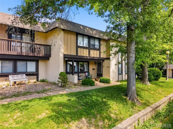 2646 Hampton Rd Unit 6F, Saint Charles, MO 63303