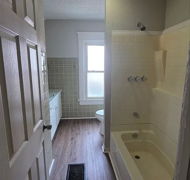 2508 Mersington Ave — Photo 12