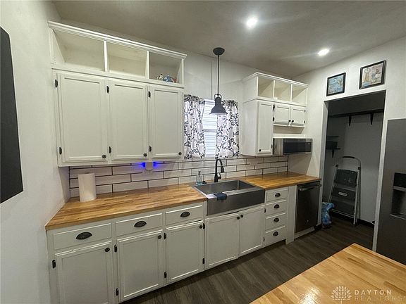 4th image of 1125 W High St