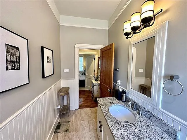 3108 Burgundy St — Photo 14