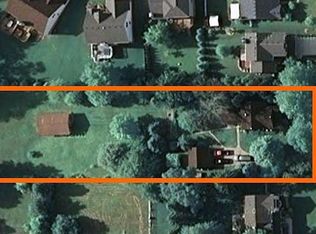 9551 Stark Rd, Livonia, MI 48150