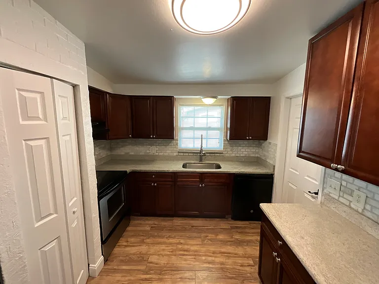 8804 78th Pl — Photo 20