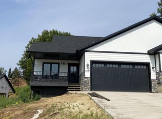 4051 Brooke Elizabeth Dr, Onalaska, WI 54650