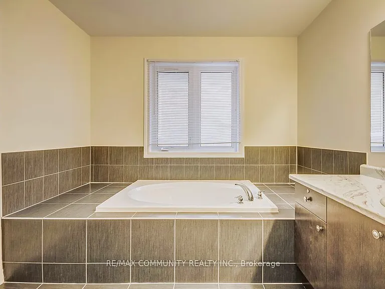2436 New Providence St — Photo 15