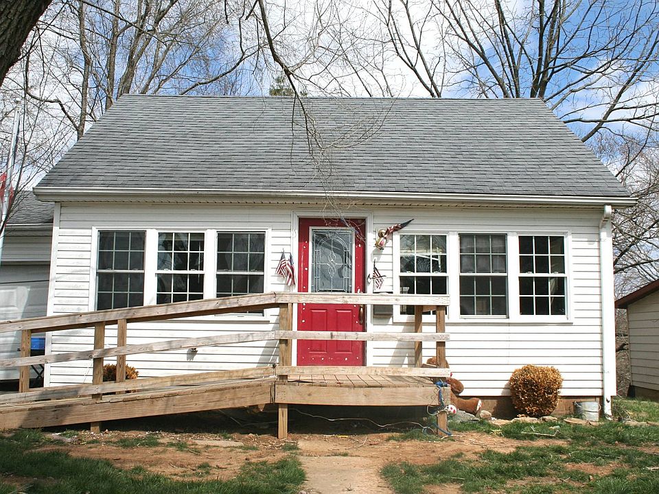 1st image of 708 Meader St