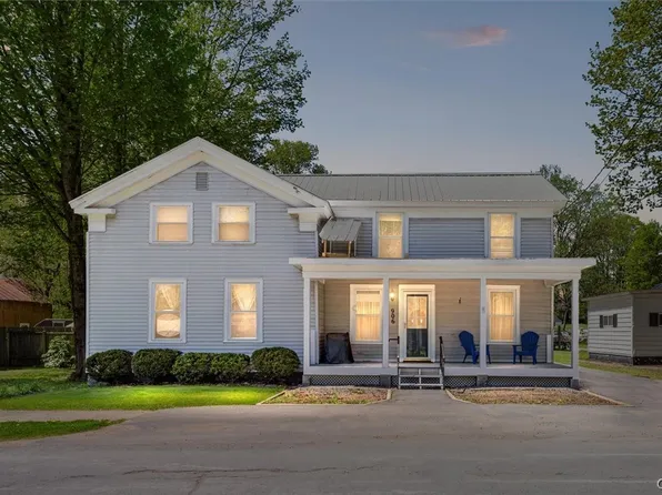 906 Trenton Falls St, Prospect, NY 13435