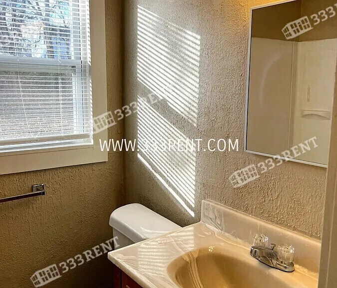 8916 Oak St — Photo 14