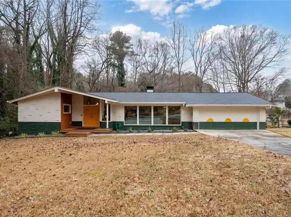3025 Cherry Blossom Ln, East Pt, GA 30344