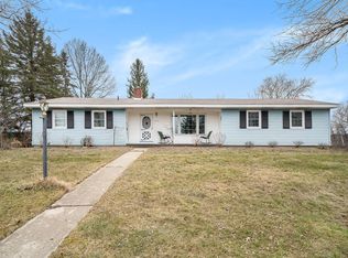 433 Hillside Ct, Reed City, MI 49677