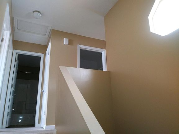 4th image of 2729 Cloud Ct