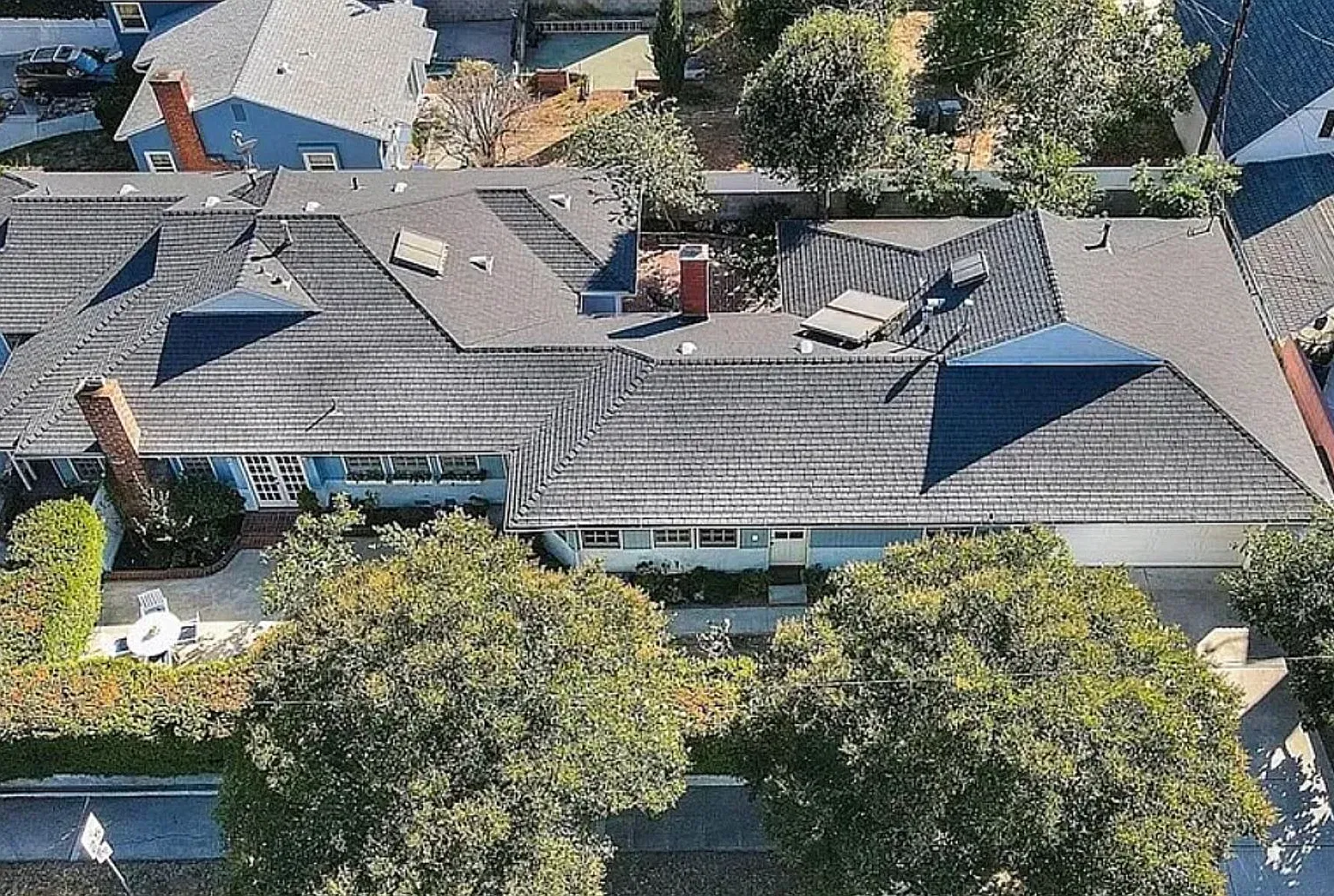 537 Jamestown Rd — Photo 3