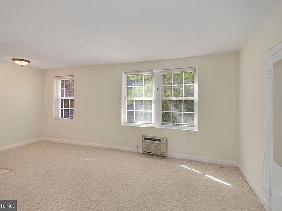 5th image of 3051 Idaho Ave NW APT 205