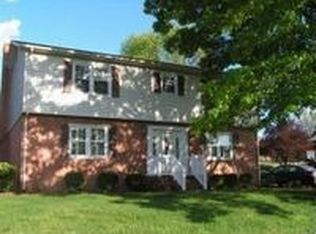 6713 Stonington Rd, Roanoke, VA 24019