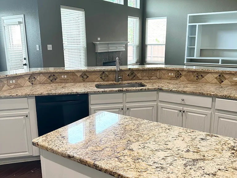806 Cascades Dr — Photo 20