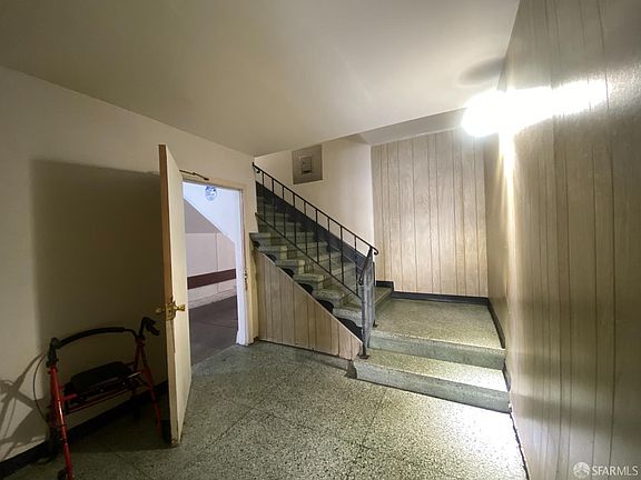 3rd image of 282 18th Ave