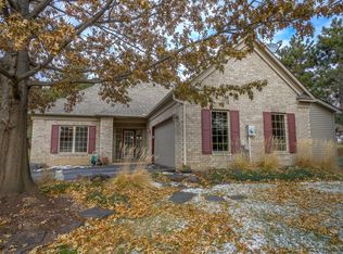 518 Grandview Dr, Hudson, WI 54016