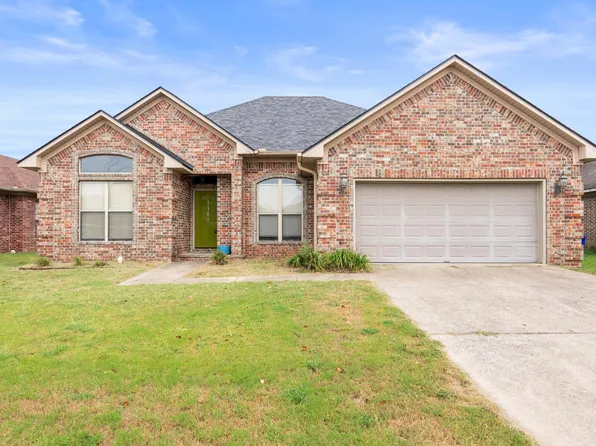 1380 Champions Dr, Conway, AR 72034