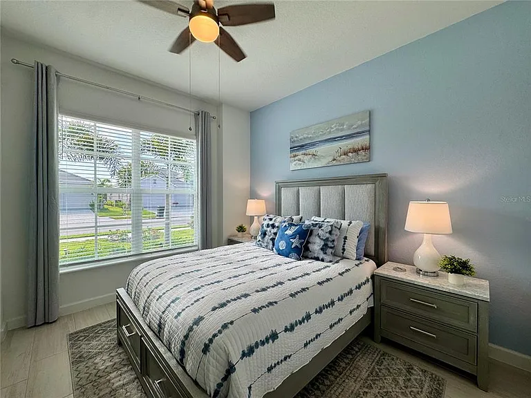 5612 Lightning Whelk Ln — Photo 13