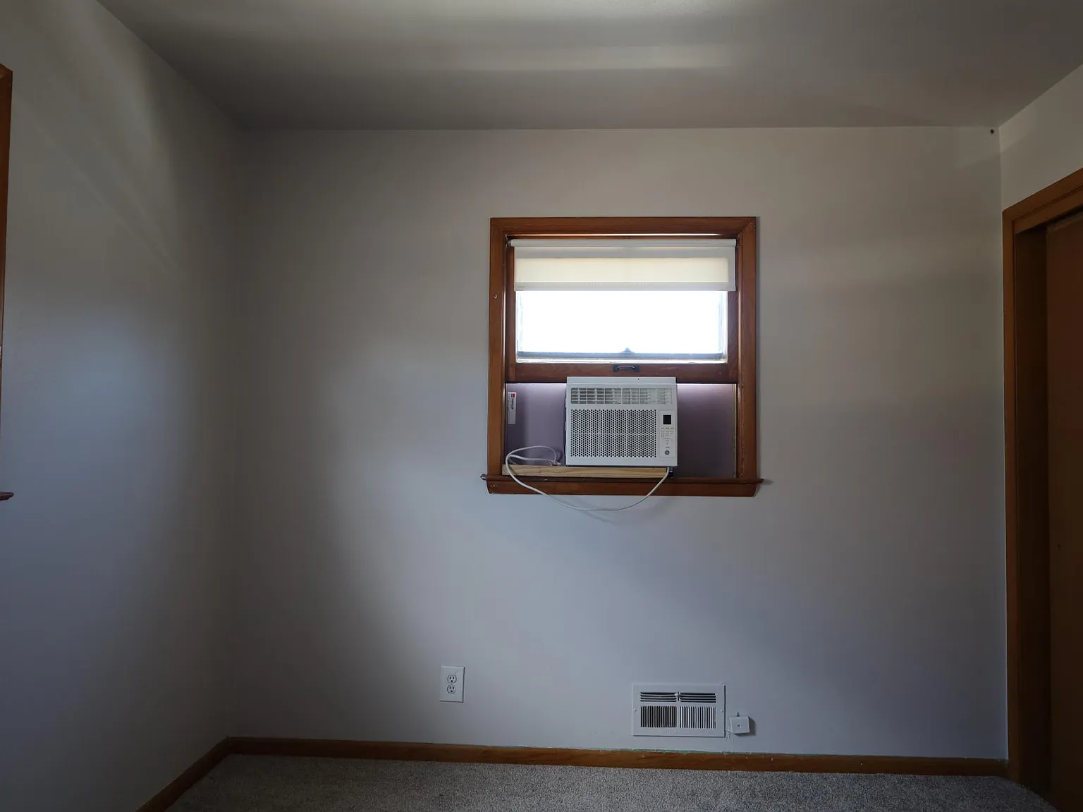 3 bed, 1000 sqft, $1,400 — Photo 4