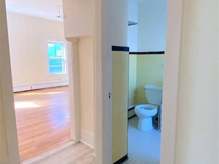90 Kirkland St — Photo 10