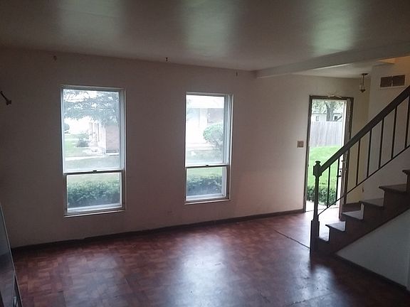 2nd image of 1153 Williamsburg Rd