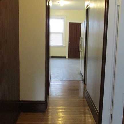 2nd image of 19 Rockwell St Unit 1