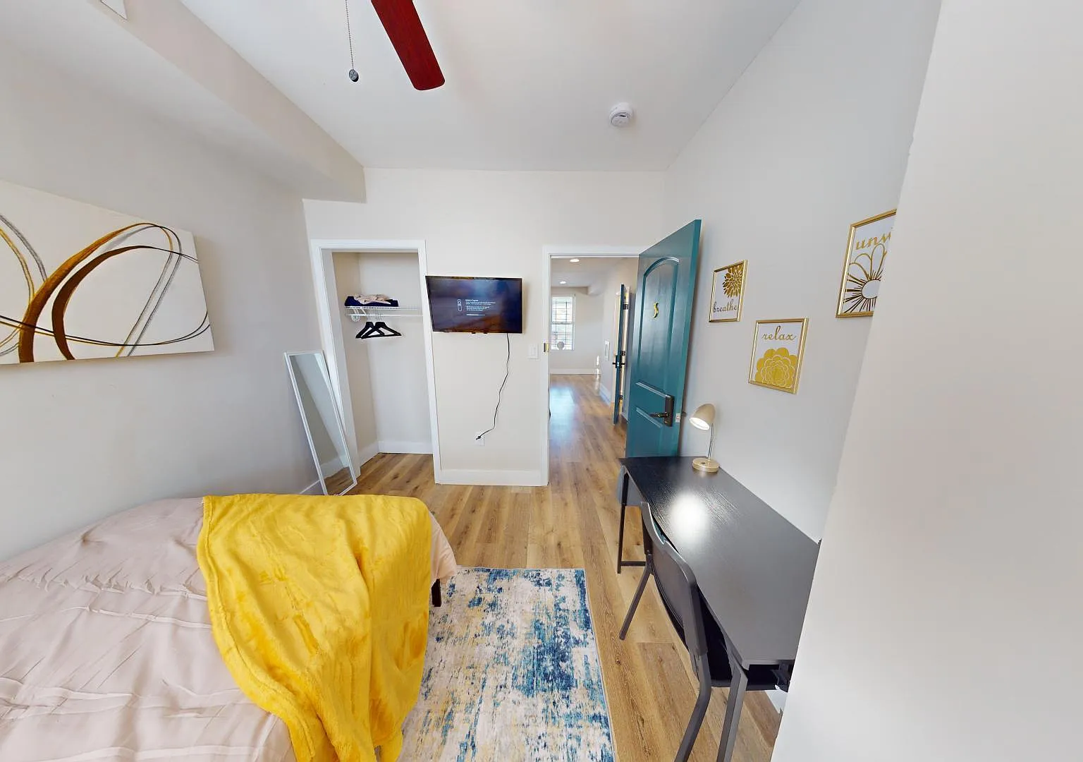 4 bed, 4.0 bath, 1600 sqft, $979 — Photo 3