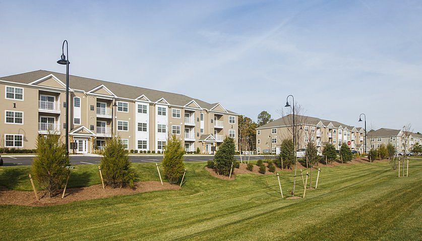 1st image of 465 N Main St #1