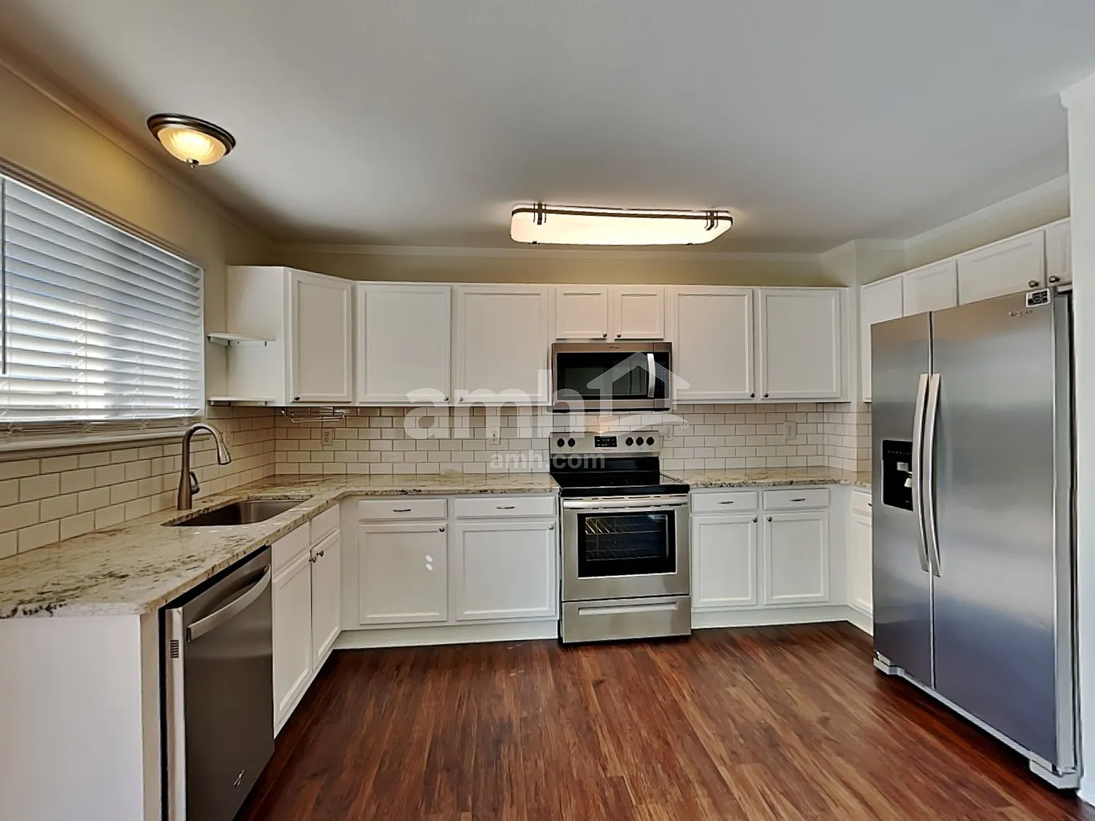 5 bed, 3.5 bath, 2468 sqft, $2,770 — Photo 4