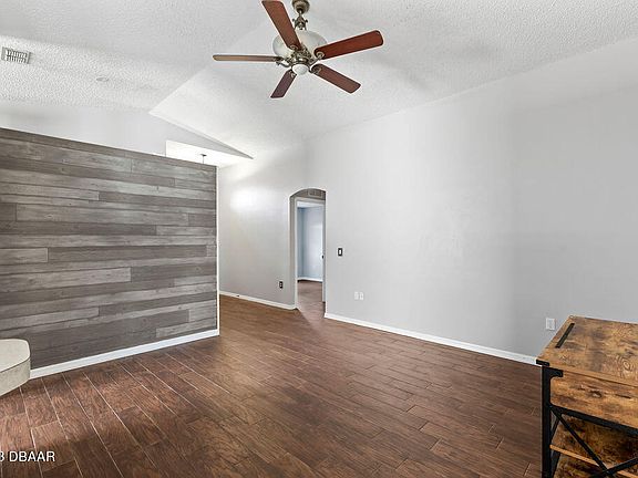2nd image of 219 Dahoon Holly Dr