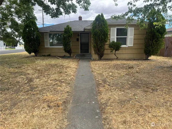 90 E Street NE, Ephrata, WA 98823