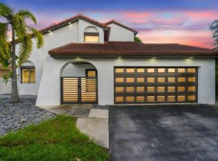 17353 NW 62nd Ct, Hialeah, FL 33015