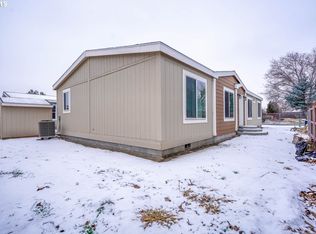 1390 SW Desert Oak Dr, Hermiston, OR 97838