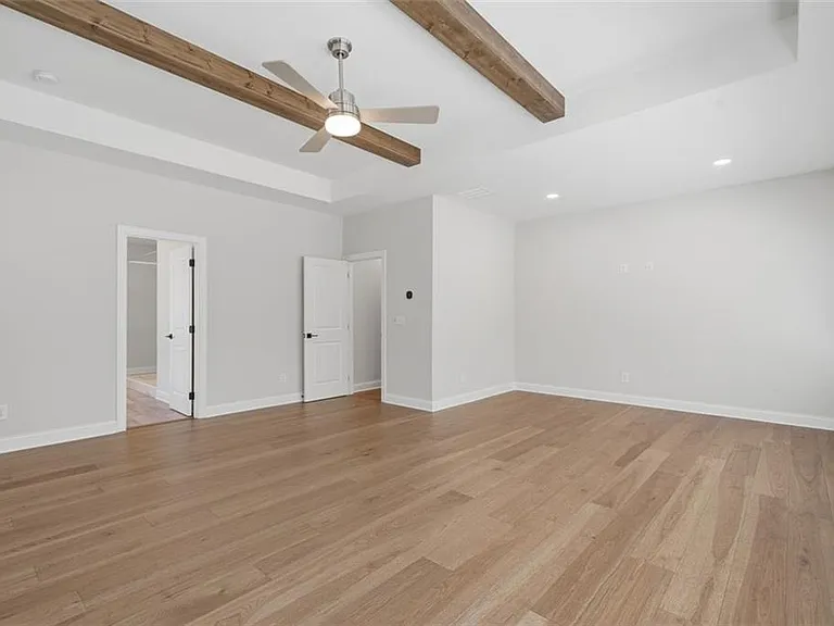 401 Oakleigh Ave — Photo 18