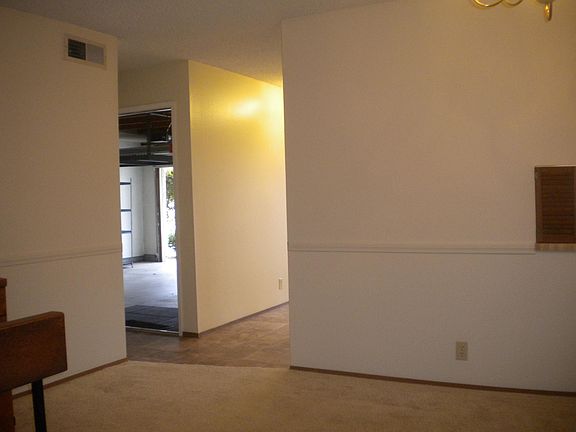 5th image of 832 Coriander Ct