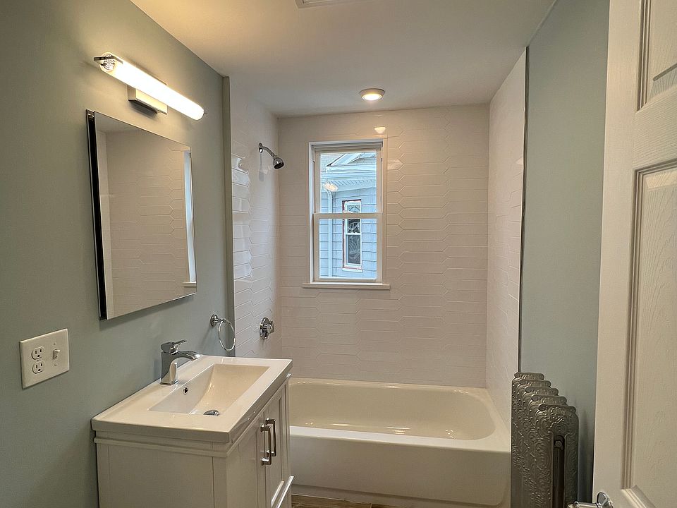 1st image of 11 Burnham St #1B