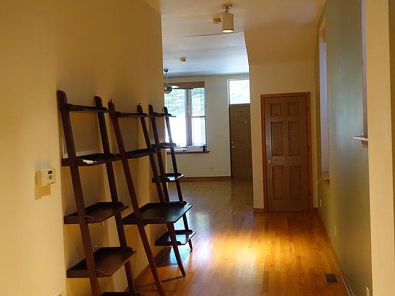 4th image of 2157 W Evergreen Ave APT A