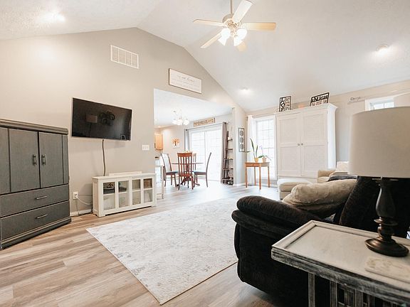 2nd image of 9538 Basil Dr