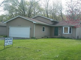 9292 11th Ave, Pleasant Prairie, WI 53158