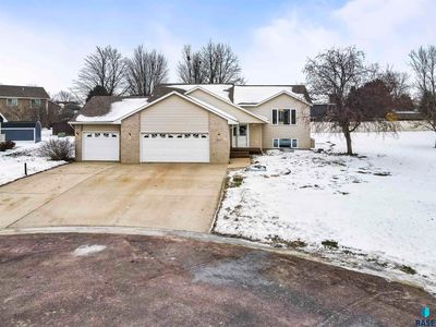 903 Nordic Cir, Hartford, SD, 57033