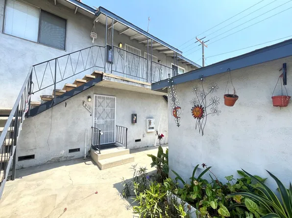 RV NT 307 - 319, 307-319 E 6th St #315, Azusa, CA 91702