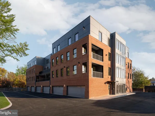 208 2nd St E, Frederick, MD 21701