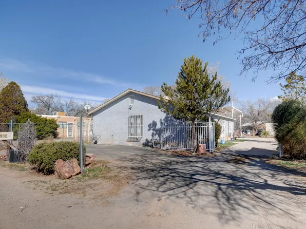 832 Gatewood Ave SW, Albuquerque, NM 87105