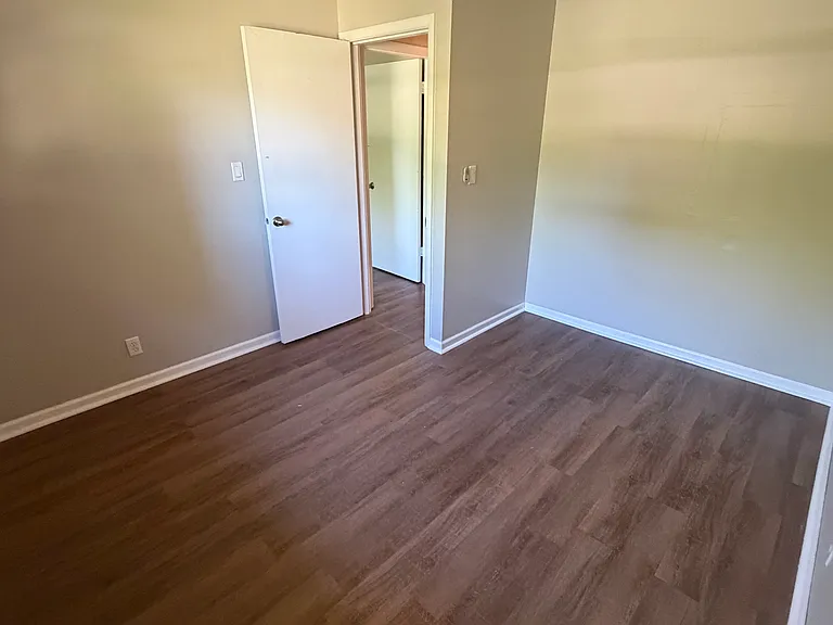 5867 Graystone Dr — Photo 14