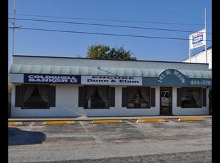 141 W Main St, Azle, TX 76020