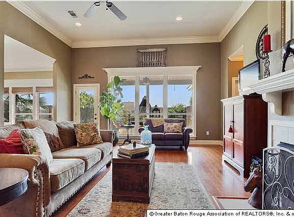 5th image of 10094 Garden Oaks Ave