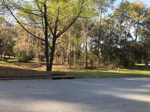 1819 River Pointe Dr, Albany, GA 31701
