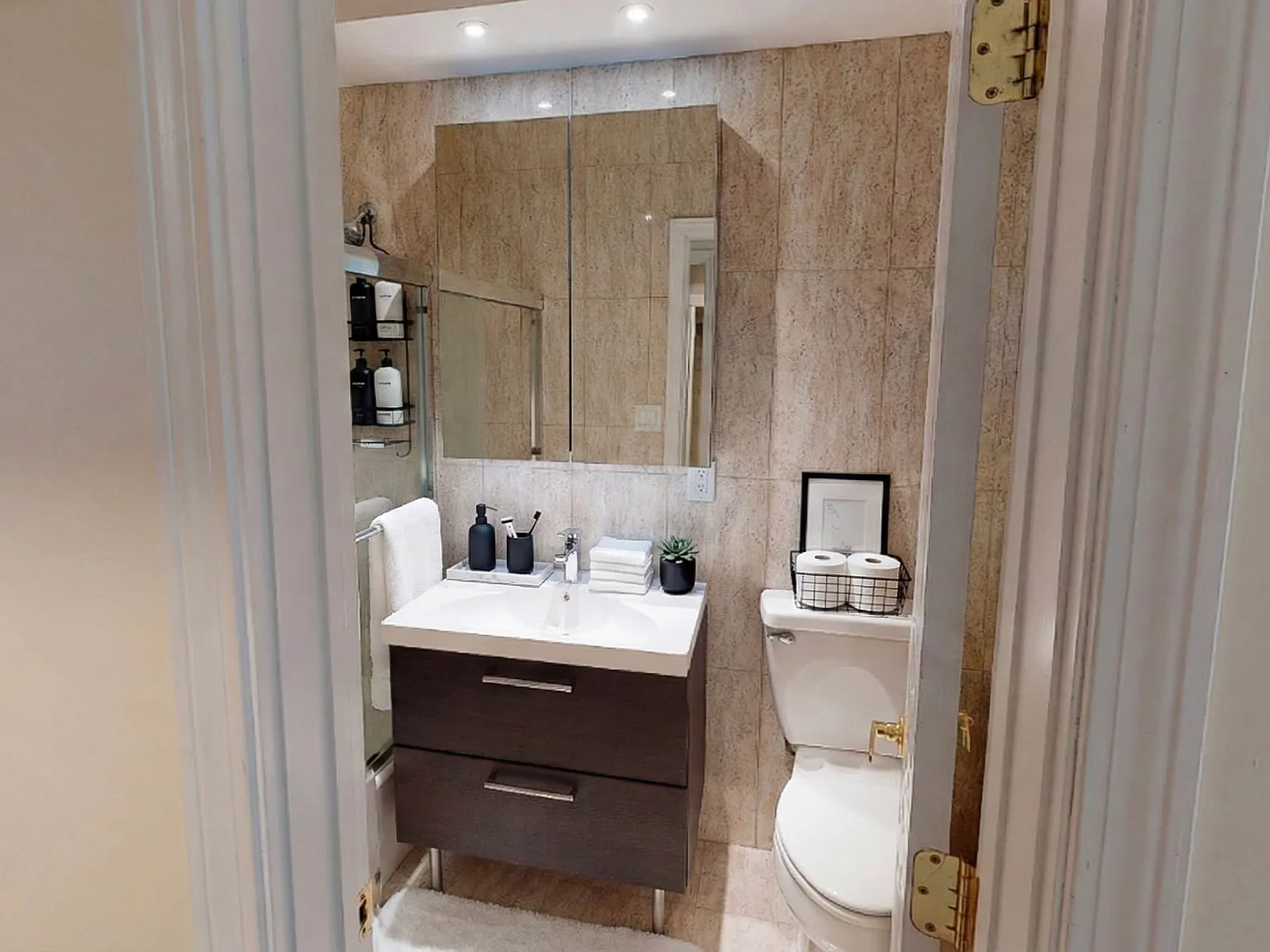 Studio, 550 sqft, $2,500 — Photo 4