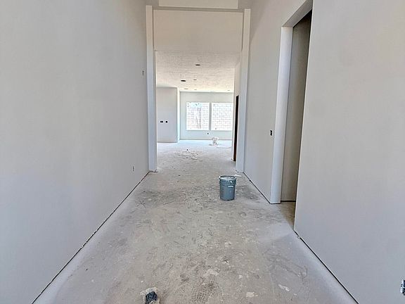 2nd image of 2567 E Suniva Way