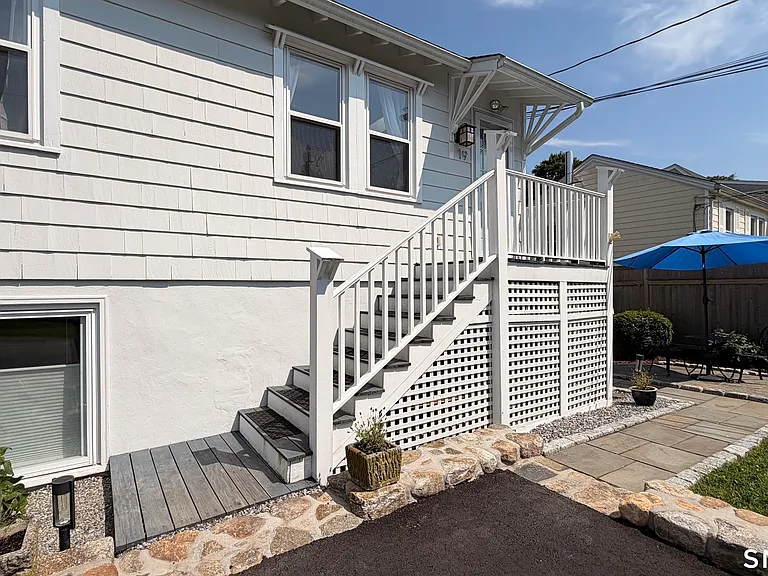 19 Hale St #1 — Photo 2
